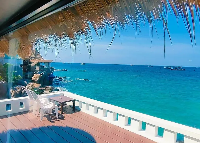 Romantic hotel: Clear View Resort